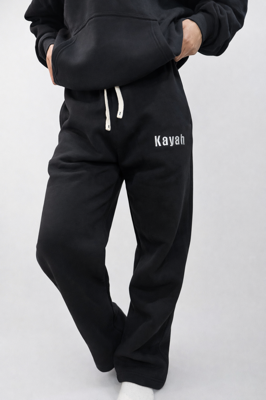 Heavyweight Straight SweatPant (embroidery design-Kayah)